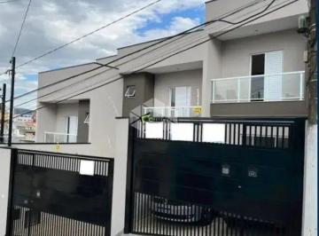 Casa · 87m² · 3 Quartos · 2 Vagas · Sobrado no Imirim com 3 dormitórios e 2 vagas de garagem.