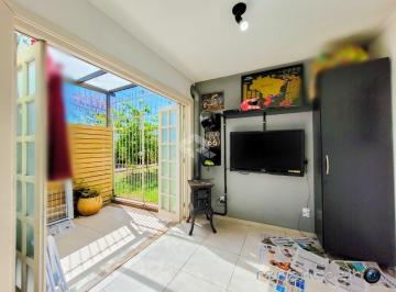 Casa · 66m² · 3 Quartos · 2 Vagas · Casa em condomínio com 03 dormitórios, 02 vagas de garagem, 130,28m² - Bairro Ig