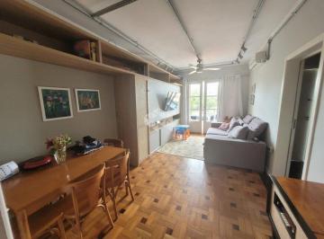 Apartamento · 93m² · 2 Quartos · 1 Vaga · Apartamento com 2 dormitórios e 1 vaga no bairro Petrópolis