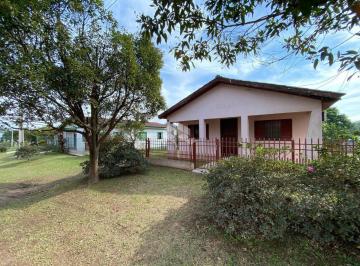 Casa · 85m² · 3 Quartos · 2 Vagas · Casa com 3 quartos na Av principal da Boca do Monte com 525m de area em Santa Maria