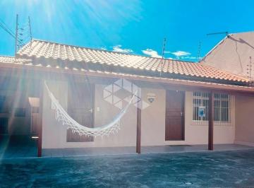 Casa · 107m² · 2 Quartos · 2 Vagas · Casa com 2 dormitórios no bairro Ingleses do Rio vermelho em Florianópolis/SC