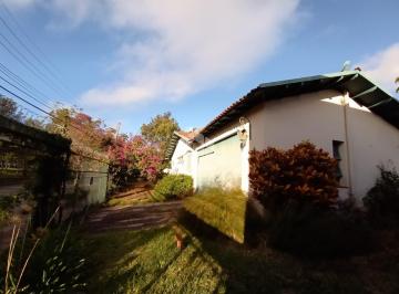 Casa · 256m² · 3 Quartos · 4 Vagas · Casa 3 dormitórios,1 suite num terreno de 750m²