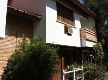 Casa · 138m² · 3 Quartos · 2 Vagas · Excelente casa em condomínio