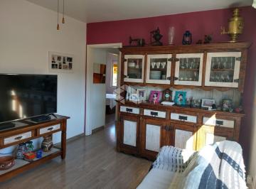 Apartamento · 65m² · 2 Quartos · Apartamento de dois dormitórios no menino deus