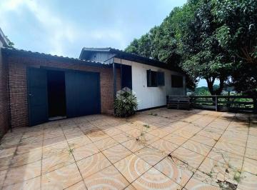 Casa · 68m² · 3 Quartos · 1 Vaga · Casa mista com 68m², 3 dormitórios, sala, 1 banheiro, garagem com churrasqqueira, patio.