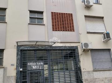 Apartamento · 72m² · 2 Quartos · 1 Vaga · Apartamento de 2 dormitórios com elevador no Centro Histórico