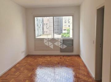 Apartamento · 75m² · 2 Quartos · Apartamento de 2 quartos no bairro Centro Histórico.