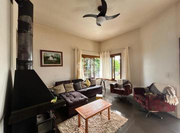 Casa · 200m² · 3 Quartos · 3 Vagas · Excelente casa de 3 dormitórios próximo ao Parque da Cruz!