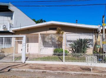 Casa · 166m² · 3 Quartos · 2 Vagas · Casa 3 quartos sendo uma suíte, cozinha, churrasqueira, placa solar. Otima posição solar