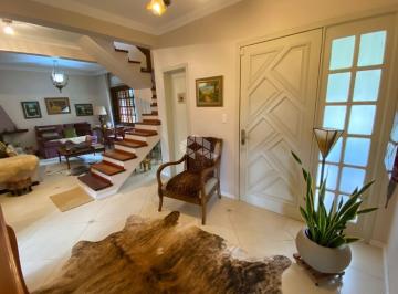 Casa · 200m² · 3 Quartos · 2 Vagas · Excelente casa estilo sobrado com 3 dormitórios sendo 1 suíte no bairro Espírito Santo
