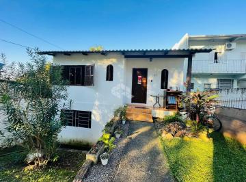 Casa · 88m² · 2 Quartos · CASA COM DOIS DORMITÓRIOS NO ANA NERY