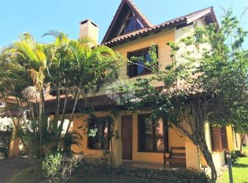 Casa · 174m² · 3 Quartos · 2 Vagas · 3 DORM, SENDO 1 SUÍTE, MAIS SÓTÃO EM COND. FECHADO NO GUARUJÁ