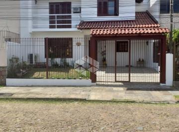 Casa · 159m² · 3 Quartos · 2 Vagas · Casa com 158 m², 3 dormitórios, garagem, pátio e sótão nas imediações do Zaffari Ipanema no bairro E