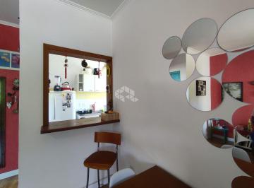 Apartamento · 69m² · 2 Quartos · Dois dormitórios, ao lado do supermercado, na Azenha, reformado, com elevador.