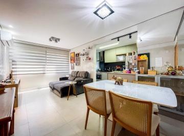 Apartamento · 61m² · 2 Quartos · 1 Vaga · Apartamento de 2 dormitórios, com churrasqueira, sendo 1 suíte no bairro Camaquã em Porto Alegre