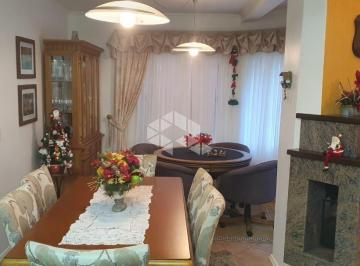 Casa · 137m² · 3 Quartos · 1 Vaga · Casa em Residencial das Bromélias uma quadra do lago Negro em Gramado