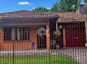 Casa · 154m² · 3 Quartos · RESIDÊNCIA COM TRÊS DORMITÓRIOS
