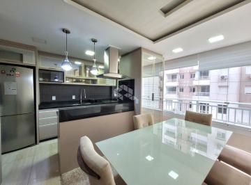 Apartamento · 65m² · 2 Quartos · 1 Vaga · Apartamento mobiliado e decorado por arquiteto, com 2 dormitórios sendo 1 suíte no Bairro Humaita, e