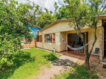 Casa · 110m² · 2 Quartos · 2 Vagas · Casa 2 quartos, piscina e 1175m2 de terreno na Lomba Pinheiro