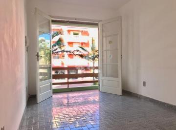 Apartamento · 64m² · 2 Quartos · 1 Vaga · Apartamento de 2 dormitórios, vaga de garagem, centro.