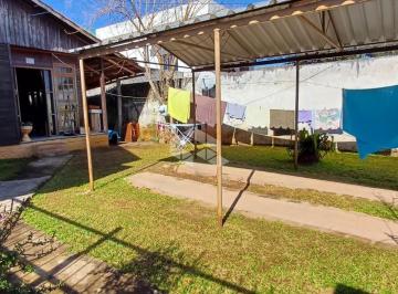 Photo 1 · Casa à Venda no Bairro Pé de Plátano. 3 dormitórios, dois banheiros e garagem coberta