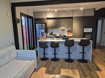 Casa · 165m² · 3 Quartos · 2 Vagas · Casa a venda em Jurerê Internacional