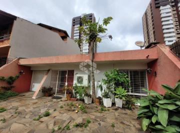 Casa · 215m² · 3 Quartos · 2 Vagas · Casa de 03 dormitórios no bairro Chácara das Pedras, em Porto Alegre