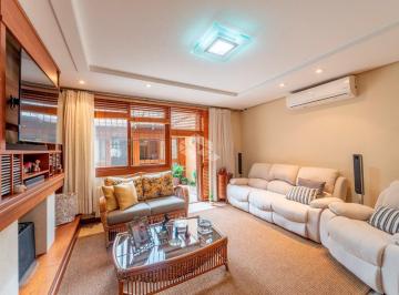 Casa · 311m² · 3 Quartos · 2 Vagas · Casa em condomínio na Tristeza com 311,20 m² , em condomínio com pier privativo.