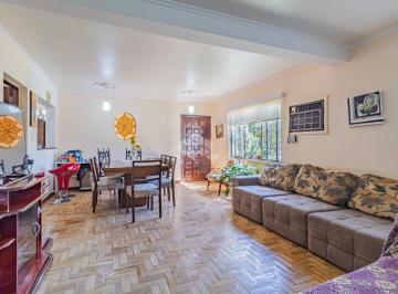 Casa · 153m² · 3 Quartos · 2 Vagas · Casa com 3 dormitórios/quartos, ampla sala de estar/jantar e área gourmet/churrasqueira.