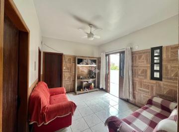 Casa · 102m² · 3 Quartos · 2 Vagas · Casa Ampla à Venda - 3 Dormitórios, Excelente Localização e Valor Atrativo!