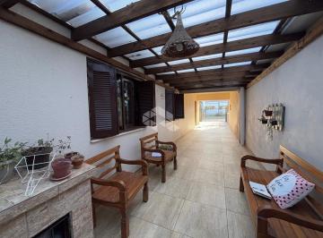 Casa · 160m² · 3 Quartos · 2 Vagas · CASA 3 DOMITÓRIOS CENTRO GRAVATAÍ COM PÁTIO E GARAGEM PRA 2 CARROS