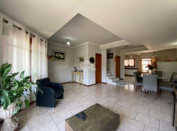 Casa · 206m² · 3 Quartos · 3 Vagas · CASA COM 3 DORMITÓRIOS, SENDO 1 SUÍTE COM SACADA E BOM PÁTIO NO JARDIM ITÚ!