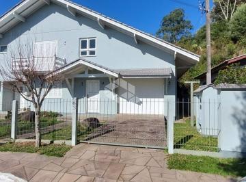 Casa · 200m² · 3 Quartos · 1 Vaga · casa 3 dormitórios cerca 200 m² com 02 apartamento de 01 dormitorio próximo ao Lago Negro em Gramado