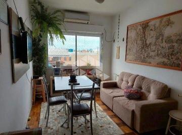 Apartamento · 70m² · 2 Quartos · Apartamento de 2 dormitórios, no bairro Navegantes, em Porto Alegre.