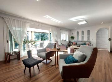 Casa · 238m² · 4 Quartos · 2 Vagas · Casa com 4 dormitórios no Bairro Nonoai