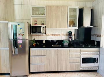 Casa · 65m² · 2 Quartos · 2 Vagas · Casa com 02 quartos/dormitórios no bairro Forquilhas, em São José- SC