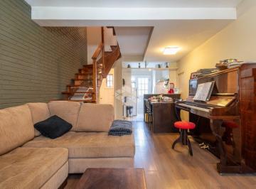 Casa · 76m² · 2 Quartos · 1 Vaga · A venda casa geminada de 2 dormitórios, localizada no Planalto em Gramado.