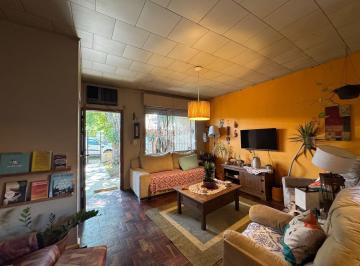 Casa · 121m² · 4 Quartos · 2 Vagas · Casa com 4 dormitórios no Bairro Universitário! Pertinho da UNISC!