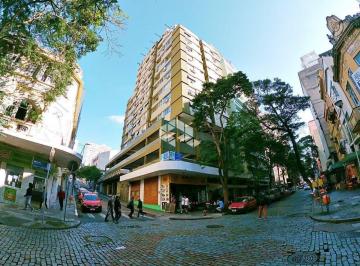 Apartamento · 36m² · 1 Quarto · 1 Vaga · Flat com Garagem coberta, reformado e decorado, no coração de Porto Alegre.