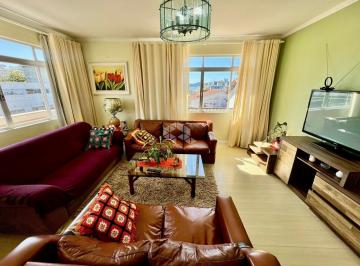 Casa · 263m² · 5 Quartos · 2 Vagas · CASA AMPLA 5 QUARTOS SENDO 1 SUÍTE COM VISTA PANORÂMICA E CHURRASQUEIRA NO ESTREITO EM FLORIANÓPOLIS