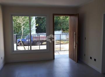 Casa · 70m² · 3 Quartos · 2 Vagas · Casa nova com pátio de 60m2, no bairro Guarujá, 3 dormitórios, 2 vagas de garagem, churrasqueira.
