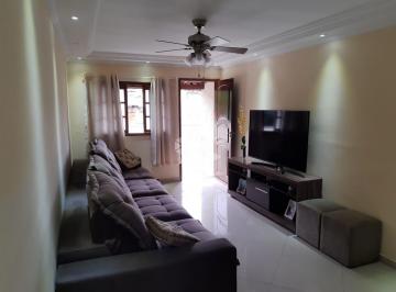 Casa · 130m² · 2 Quartos · 3 Vagas · Sobrado com 2 dormitórios e 3 vagas - Condomínio com piscina já alugado