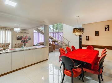 Casa · 210m² · 4 Quartos · 2 Vagas · Casa a venda com 4 dormitórios, semimobiliada, com sacada, churrasqueira, 2 vagas cobertas, Aceita F
