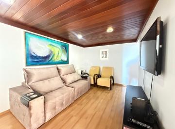 da8ea39c-9670-4086-bd46-c147918280b9 · Apartamento de 3 dormitórios, no bairro Floresta, em Porto Alegre.