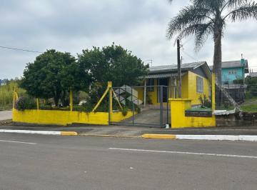 Casa · 70m² · 3 Quartos · 2 Vagas · Casa com 69,75m² de área total, 3 quartos, 2 vagas de garagem no bairro Monte Verde