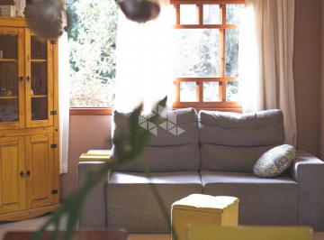 Casa · 174m² · 3 Quartos · 2 Vagas · Ótima casa à venda em condomínio na zona sul