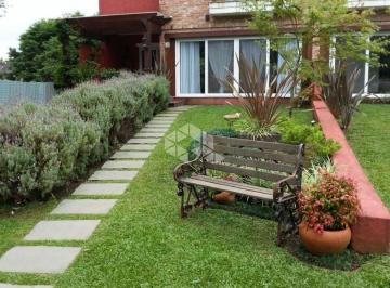 Casa · 276m² · 3 Quartos · 2 Vagas · Casa 3 suítes em Condomínio Fechado em Canela