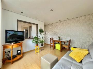 Apartamento · 71m² · 2 Quartos · 1 Vaga · Apartamento de 2 dormitórios com elevador e garagem no Menino Deus próximo do Shopping Praia de Bela