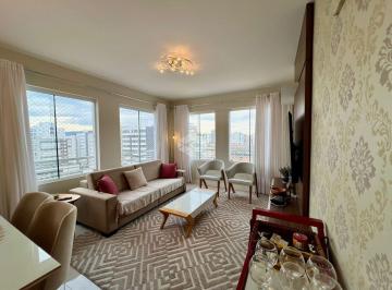 Apartamento · 107m² · 3 Quartos · 1 Vaga · Apartamento 3 dormitórios, 142,84m², de frente a praça Tiaraju, 100m da praia no bairro Navegantes