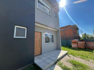 Casa · 103m² · 2 Quartos · 2 Vagas · Casa estilo sobrado em condomínio fechado com infra, 2 suítes, pátio e 2 vagas